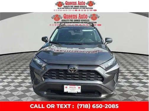 2019 Toyota RAV4 LE AWD photo
