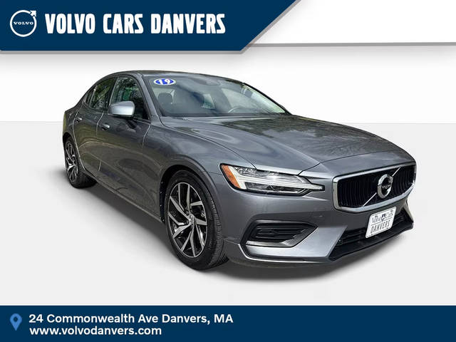 2019 Volvo S60 Momentum AWD photo