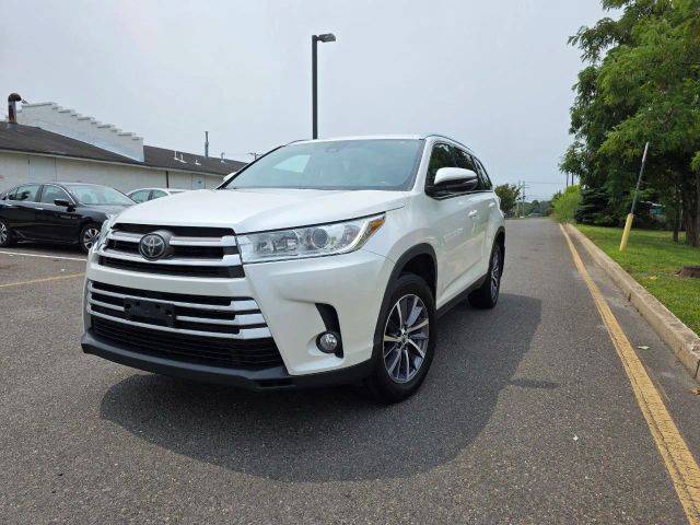 2019 Toyota Highlander XLE AWD photo