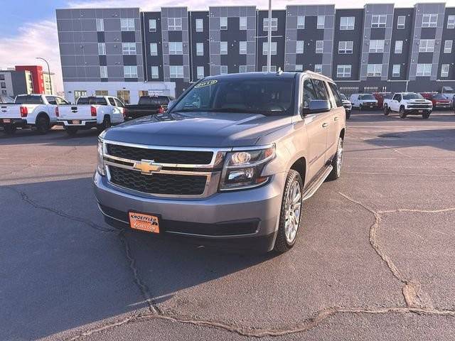 2019 Chevrolet Suburban LT 4WD photo