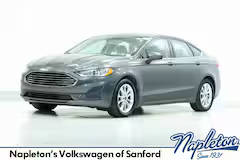 2020 Ford Fusion SE FWD photo