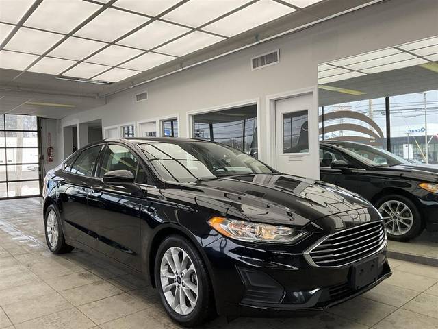 2020 Ford Fusion SE FWD photo