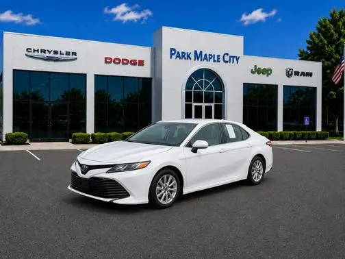 2019 Toyota Camry LE FWD photo