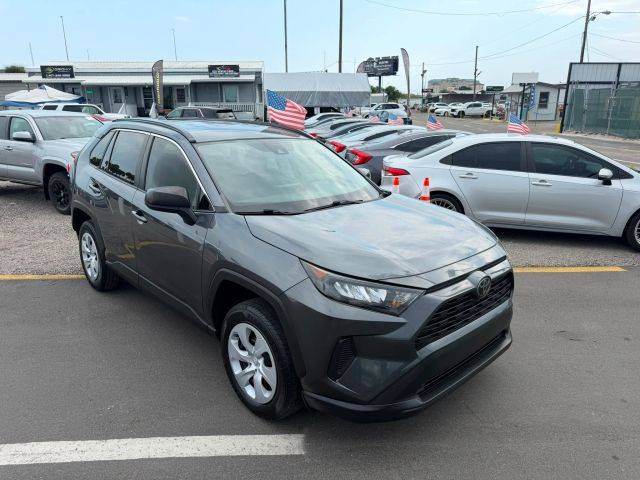 2019 Toyota RAV4 LE FWD photo