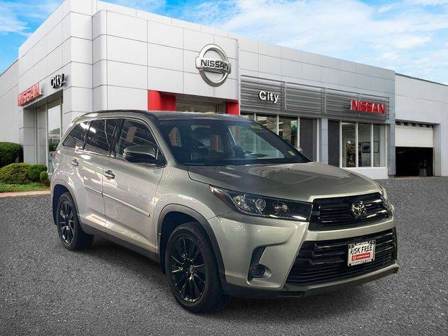 2019 Toyota Highlander SE AWD photo
