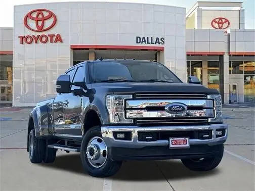 2019 Ford F-350 Super Duty LARIAT 4WD photo