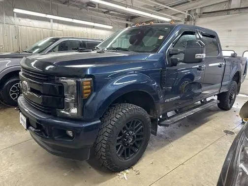 2019 Ford F-350 Super Duty LARIAT 4WD photo