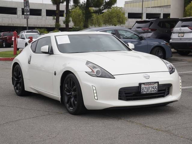 2020 Nissan 370Z  RWD photo