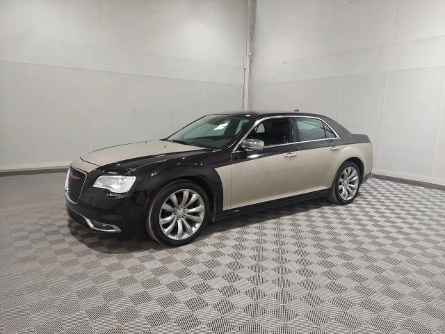 2018 Chrysler 300 Limited RWD photo