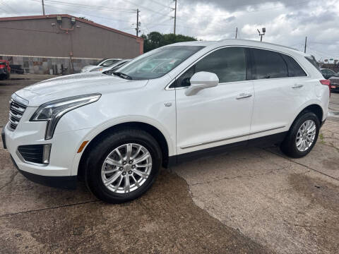 2017 Cadillac XT5 FWD FWD photo