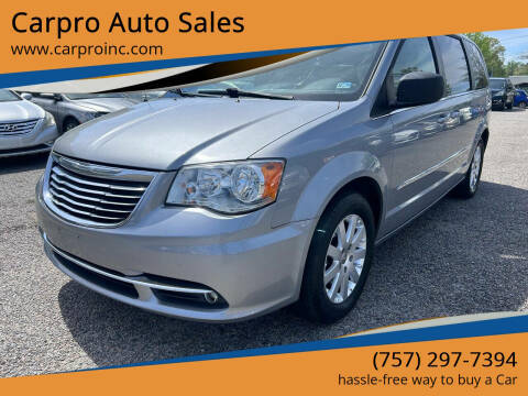 2015 Chrysler Town and Country Touring FWD photo