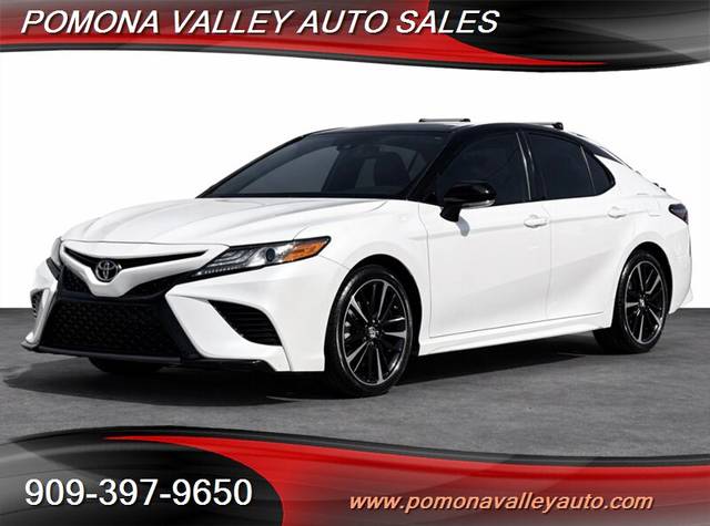 2019 Toyota Camry XSE FWD photo