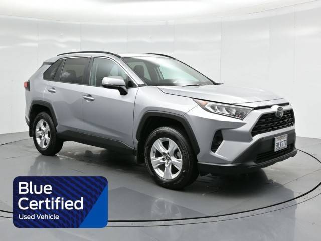 2019 Toyota RAV4 XLE FWD photo