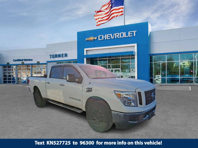2019 Nissan Titan XD SV 4WD photo