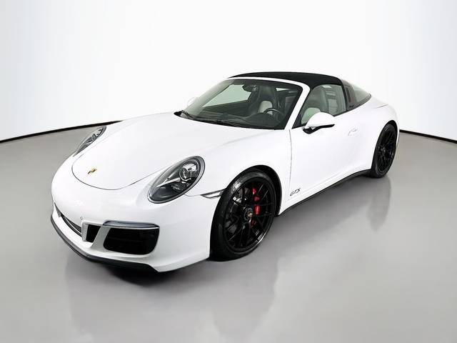 2019 Porsche 911 4 GTS AWD photo