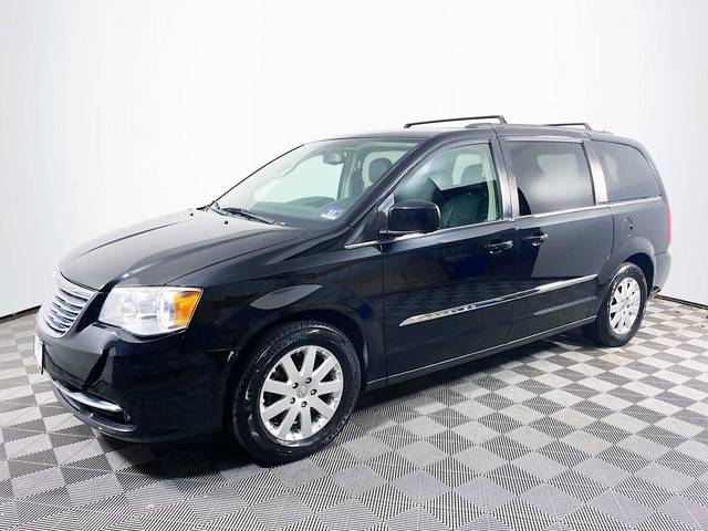 2015 Chrysler Town and Country Touring FWD photo