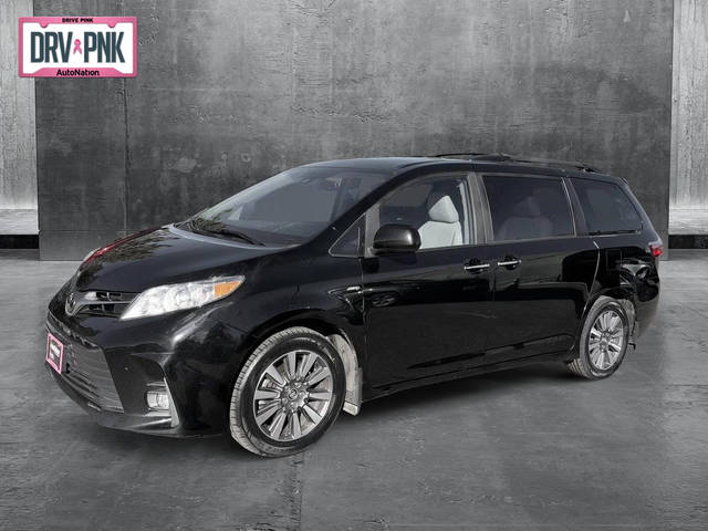 2020 Toyota Sienna XLE AWD photo