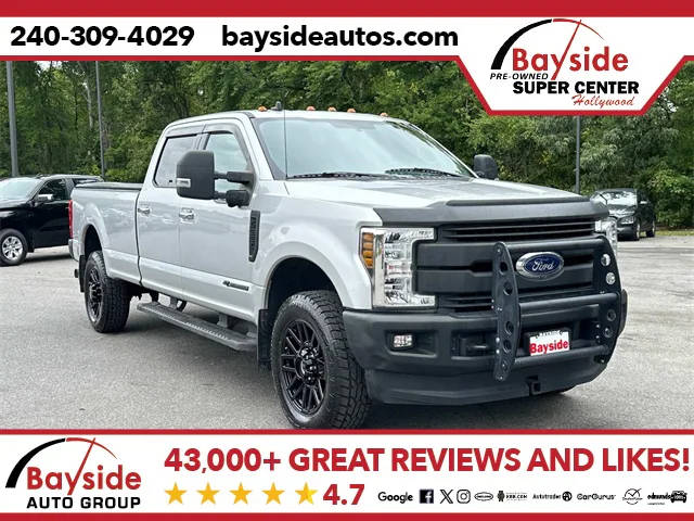 2019 Ford F-350 Super Duty LARIAT 4WD photo