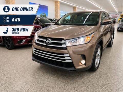 2019 Toyota Highlander LE Plus AWD photo