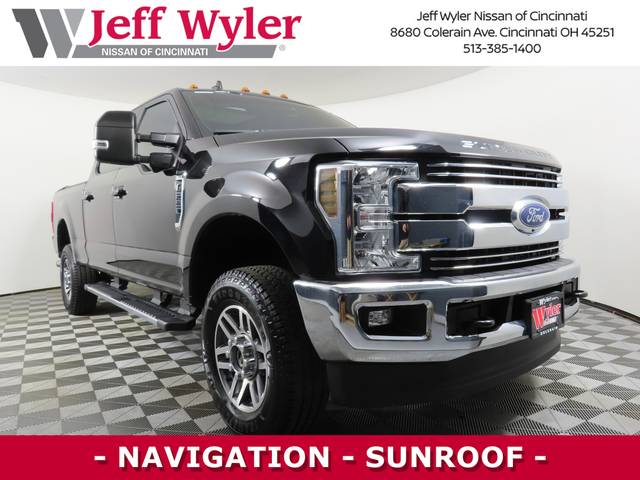 2019 Ford F-250 Super Duty LARIAT 4WD photo