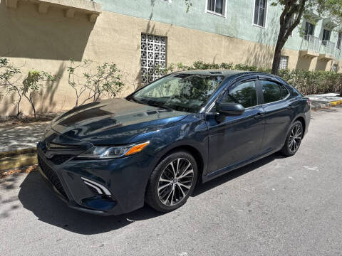 2019 Toyota Camry SE FWD photo