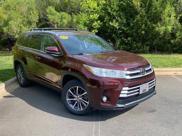 2019 Toyota Highlander XLE FWD photo