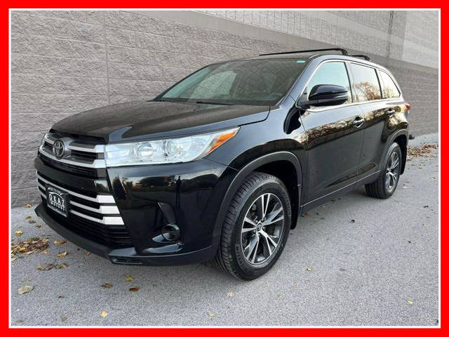 2019 Toyota Highlander LE AWD photo