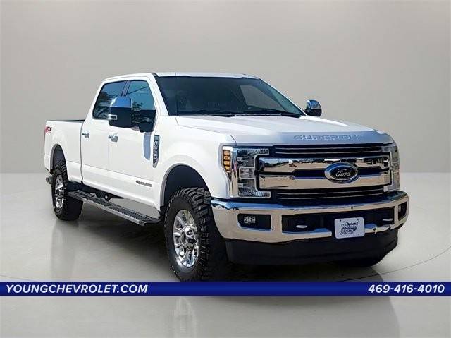 2019 Ford F-250 Super Duty LARIAT 4WD photo