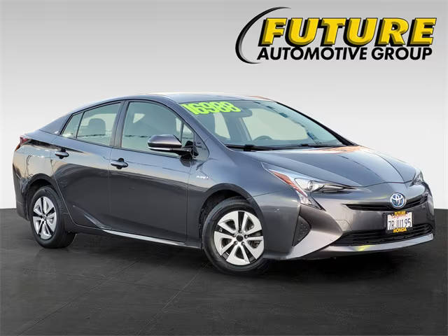 2016 Toyota Prius Three FWD photo