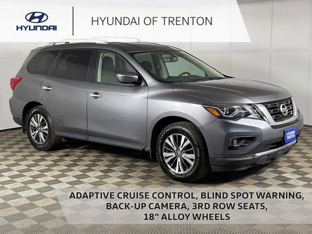 2019 Nissan Pathfinder SV 4WD photo