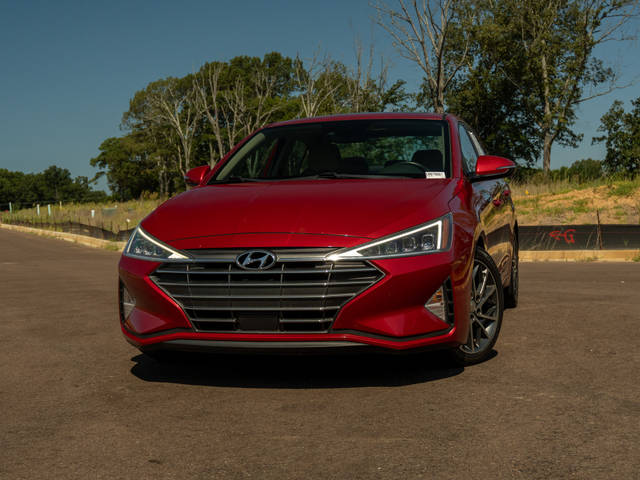 2020 Hyundai Elantra Limited FWD photo