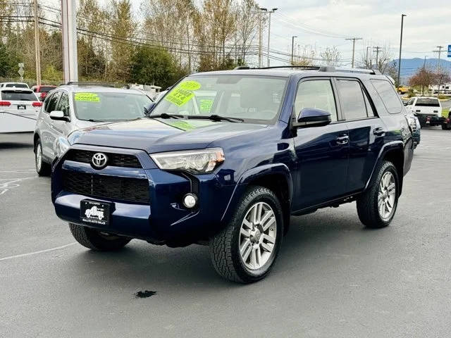 2019 Toyota 4Runner SR5 4WD photo