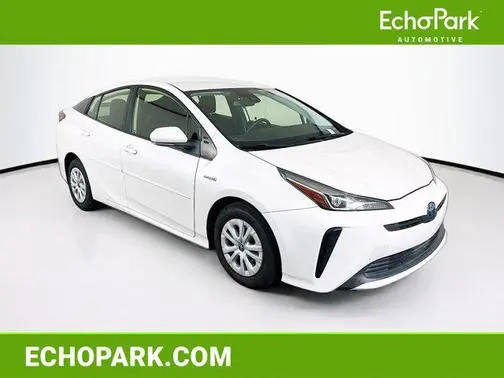 2019 Toyota Prius L Eco FWD photo