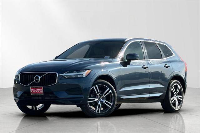 2020 Volvo XC60 Momentum FWD photo