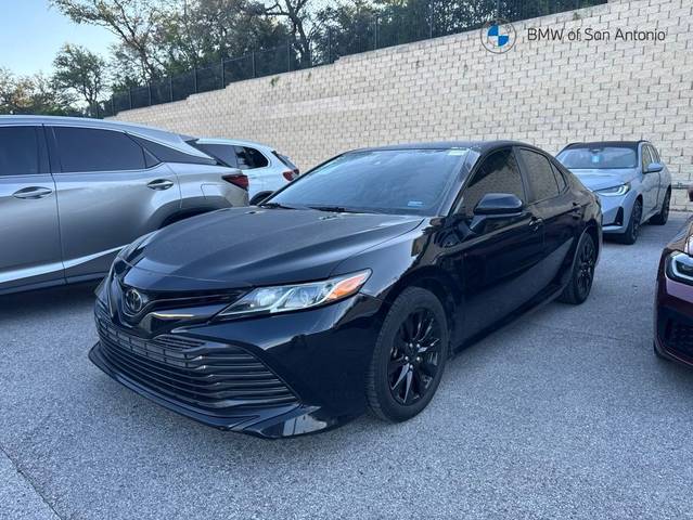 2019 Toyota Camry LE FWD photo