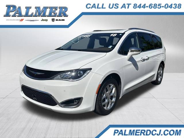 2018 Chrysler Pacifica Minivan Limited FWD photo