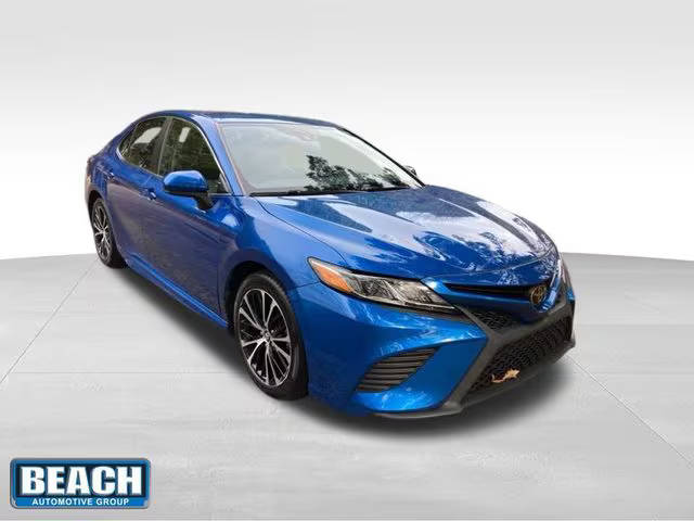 2019 Toyota Camry SE FWD photo