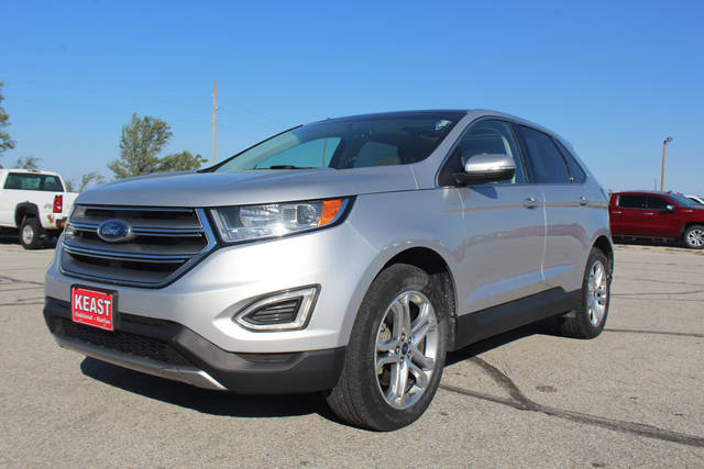 2018 Ford Edge Titanium AWD photo