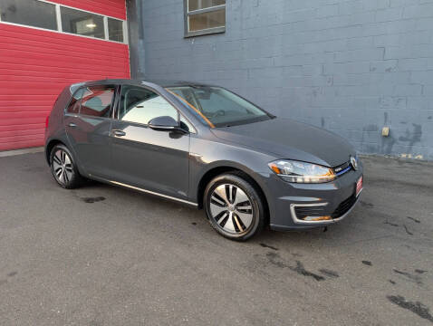 2019 Volkswagen e-Golf SE FWD photo