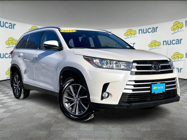 2019 Toyota Highlander XLE AWD photo
