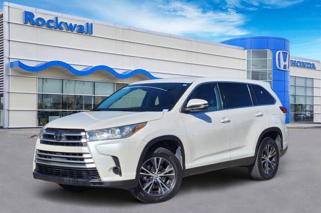 2019 Toyota Highlander LE FWD photo