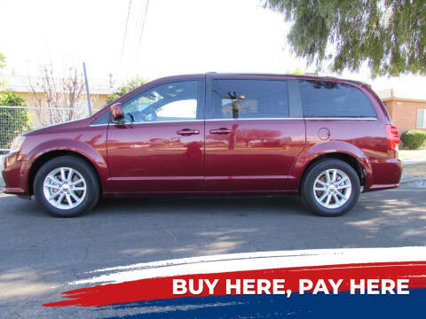 2018 Dodge Grand Caravan SXT FWD photo