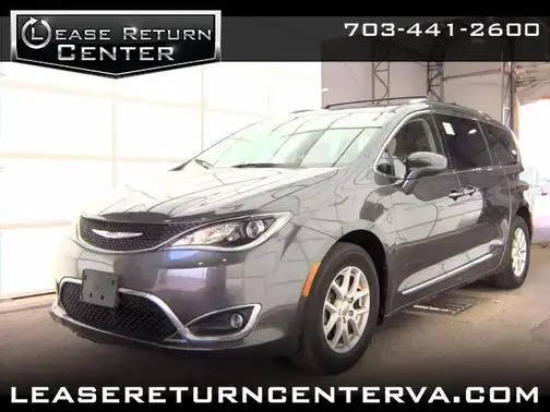 2020 Chrysler Pacifica Minivan Touring L FWD photo