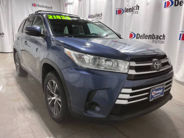 2019 Toyota Highlander LE AWD photo