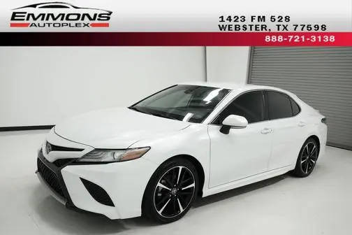 2019 Toyota Camry XSE FWD photo