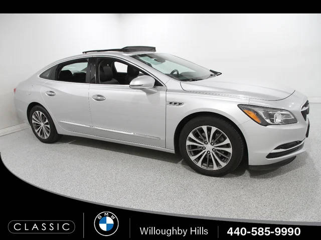2019 Buick LaCrosse Essence AWD photo