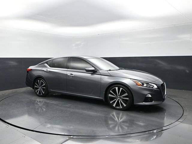 2020 Nissan Altima 2.0 Platinum FWD photo
