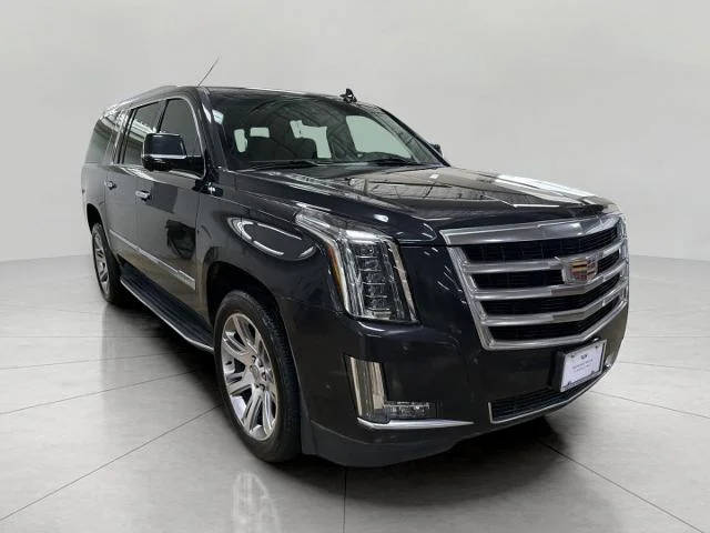 2019 Cadillac Escalade ESV Luxury 4WD photo