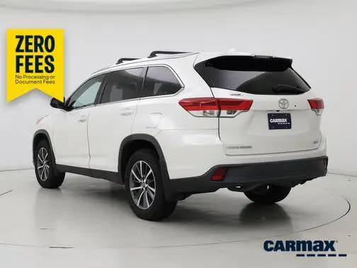 2019 Toyota Highlander XLE FWD photo