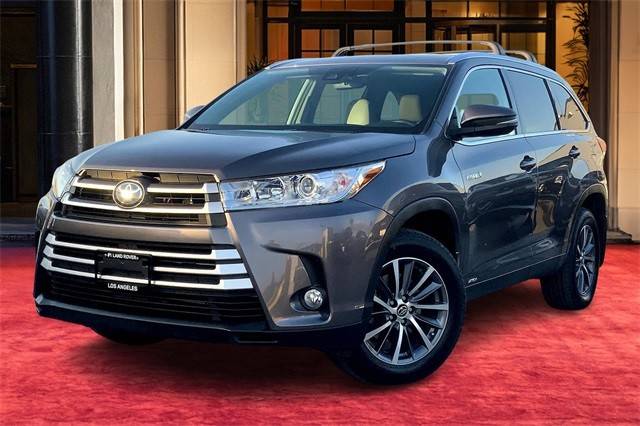 2019 Toyota Highlander Hybrid XLE AWD photo